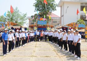 Trai Lop 9e