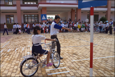 huong_dan_lai_xe_dap_400